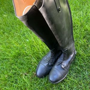 Horse riding boots